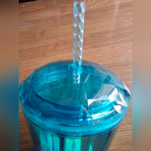 Starbucks Tumbler 24 oz. Iridescent Blue with Dome Lid & Matching Straw - Picture 7 of 10